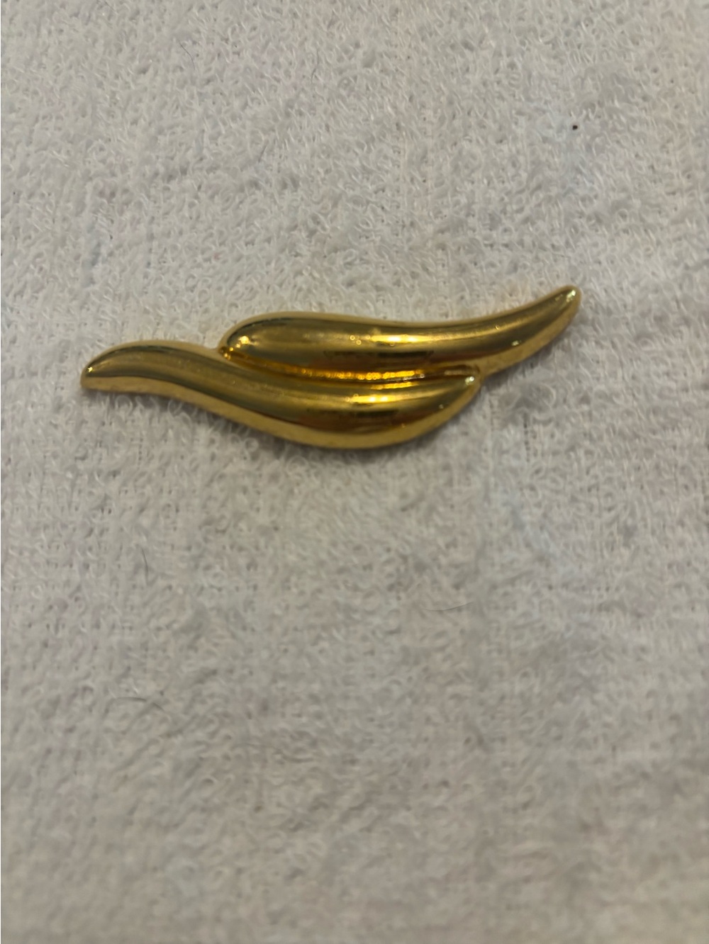 Vintage Napier Wave gold tone brooch